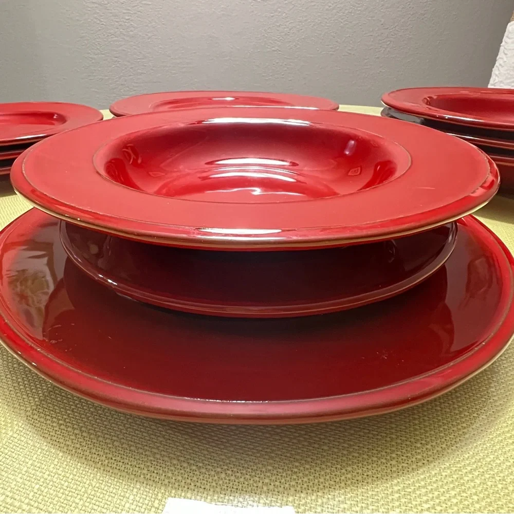 Sur La Table Italy Red Dinnerware Set | 12pc Plates + Bowls Excellent Condition
